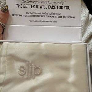Slip Silk Pillowcase NIB- Cream Satin Pillowcase by Slip